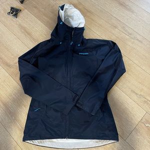 Patagonia Rain jacket Navy XS